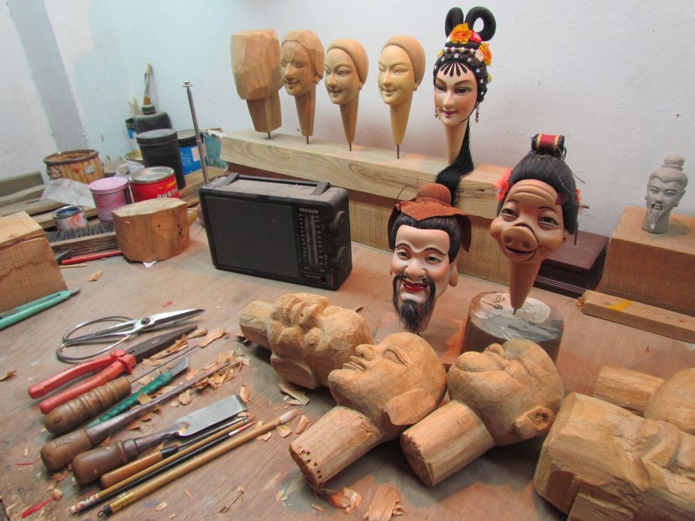 木偶头雕刻